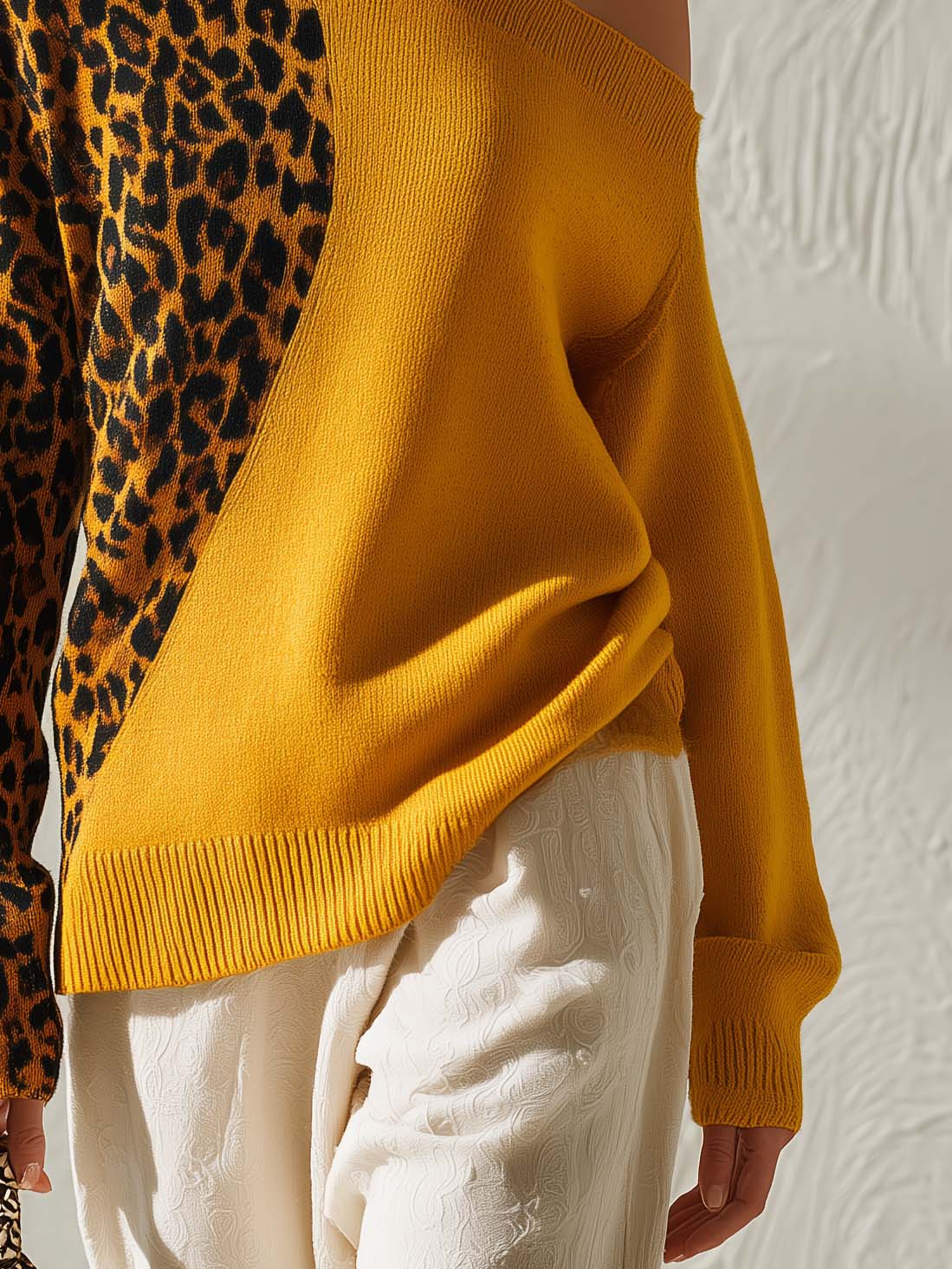 Elegant Retro High-Neck Off-Shoulder Contrasting Leopard Print Ochre-Yellow Knit Top