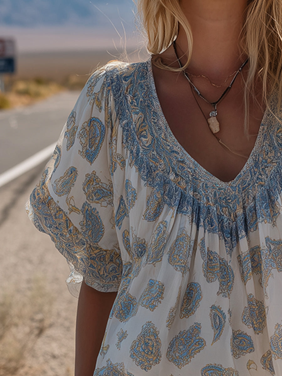 Retro White Paisley Print Chiffon V-neck T-shirt