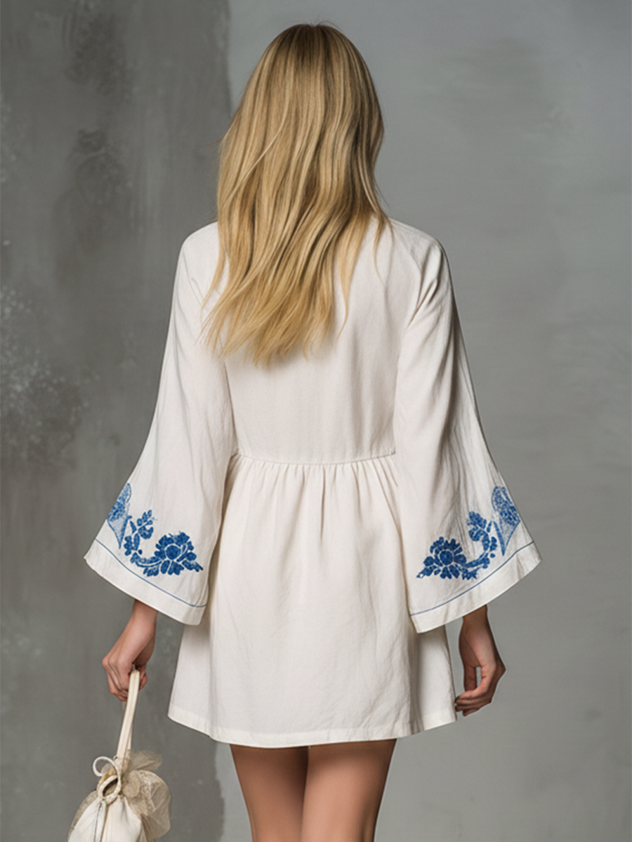 Casual And Comfortable V-neck Embroidered Flared Long-sleeved Mini Dress