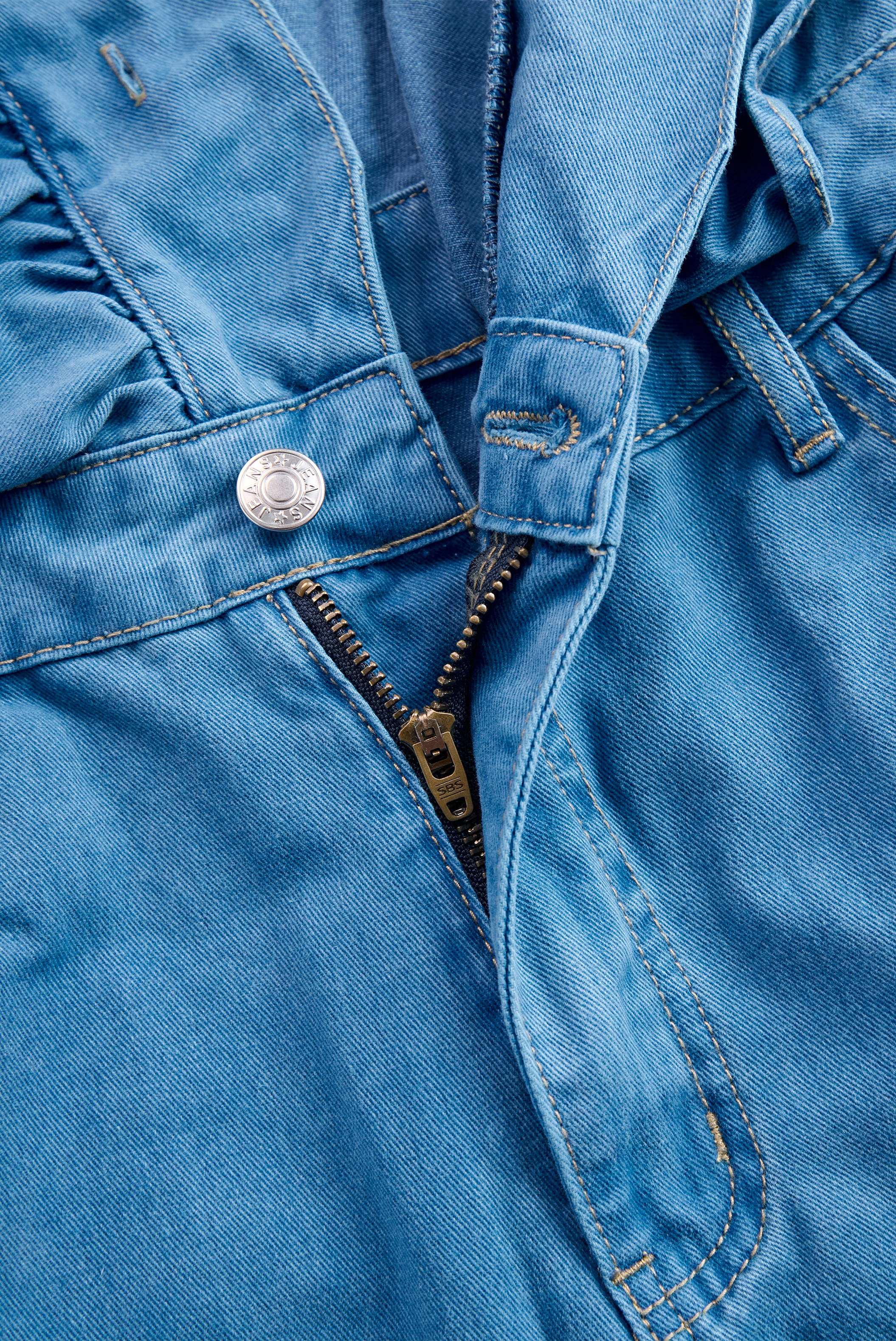 【24-hour shipping out】Fashionable Ruffle Strap Denim Shorts Jumpsuit