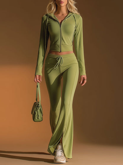 A Casual And Comfortable Green Hooded Zip-up Top And Trousers Set