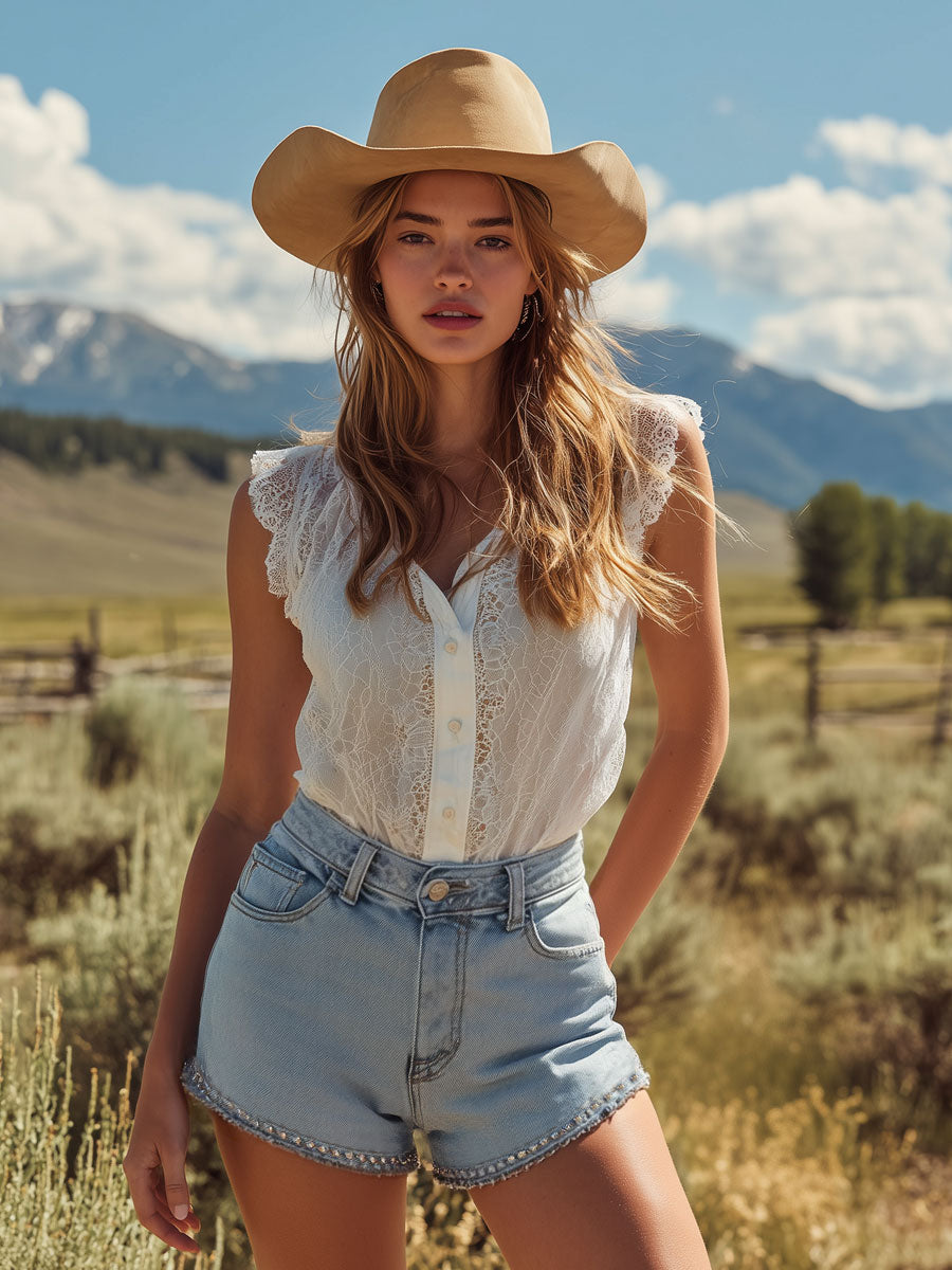Western Retro Studded Frayed Light Blue Denim Shorts