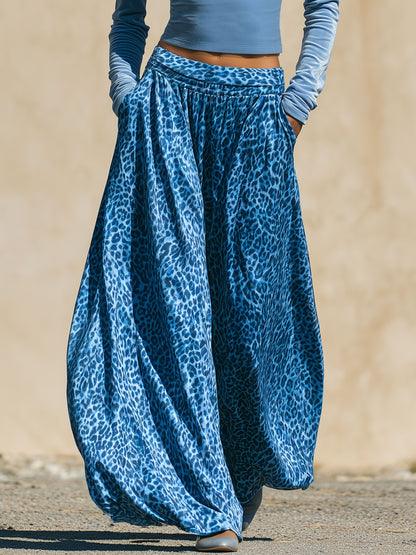 Stylish And Casual Blue Turtleneck Velvet T-shirt And Leopard Print Skirt Set