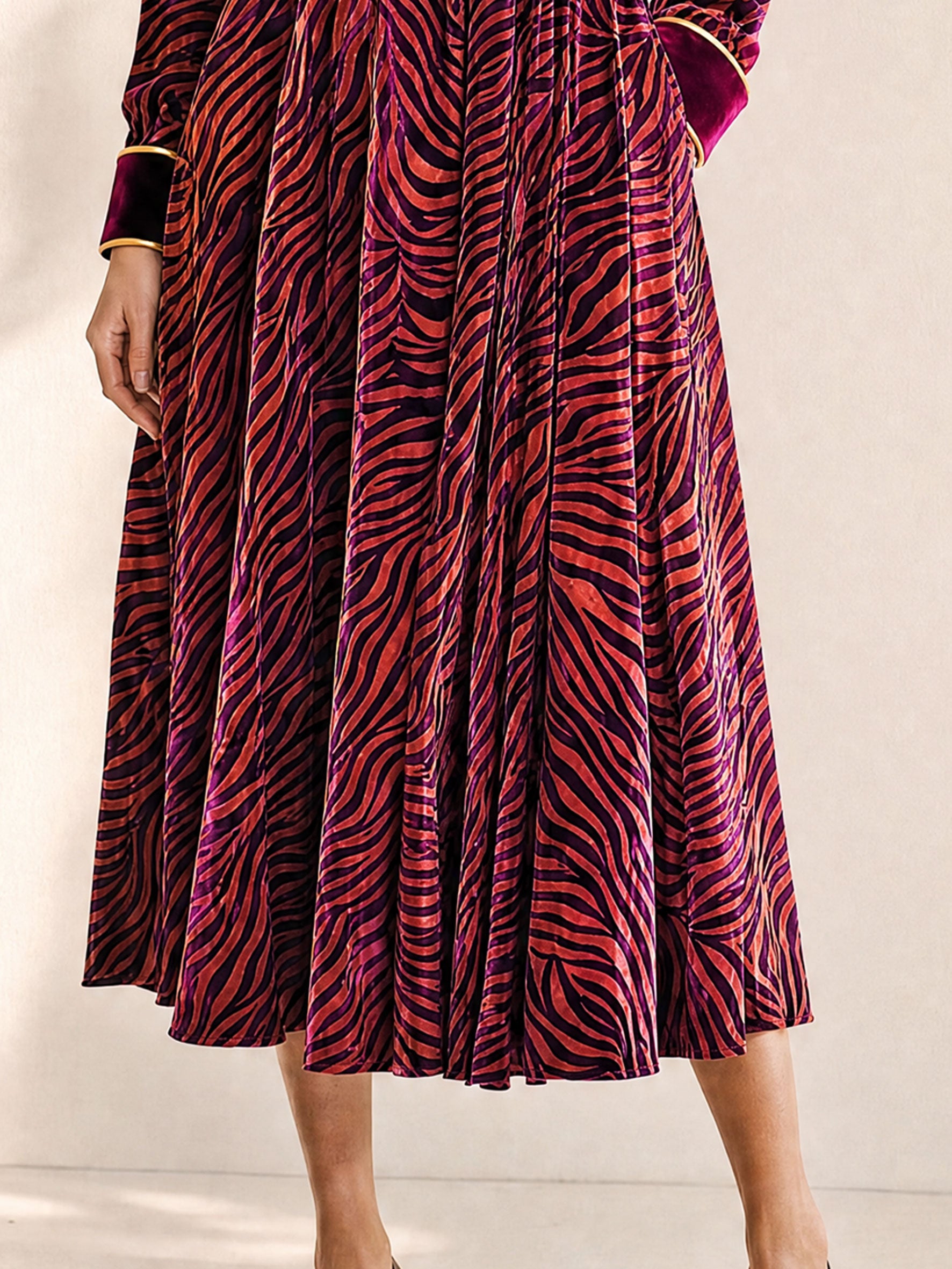 Stylish And Elegant Zebra-print Burgundy Velvet Midi Dress