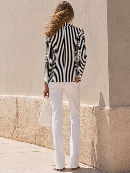 Fashionable Retro Wavy Black And White Striped Blazer