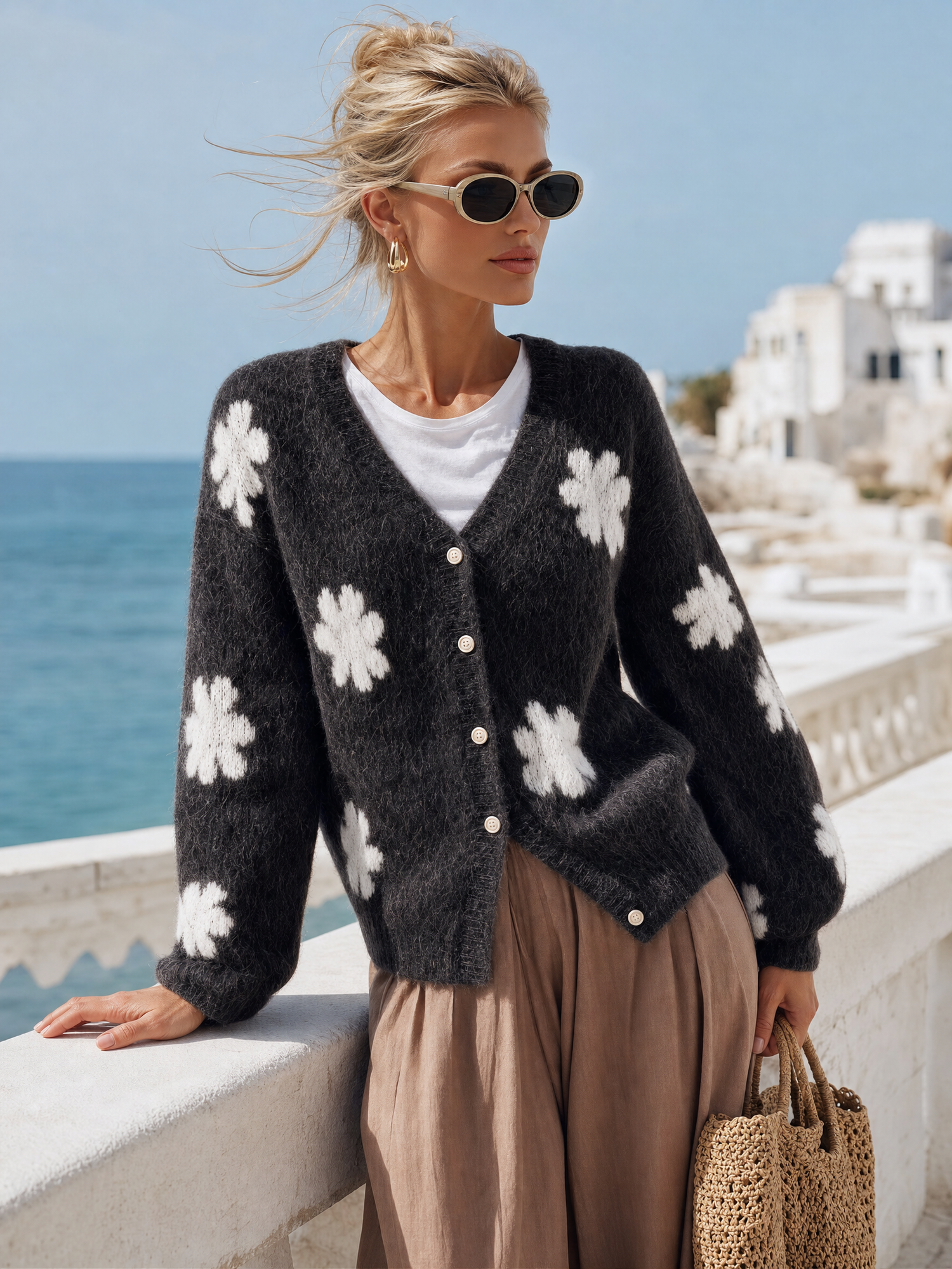 Vintage-style Floral Knit Cardigan With A Relaxed Elegant Vibe