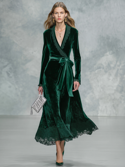 Vintage-style Green Velvet And Lace-up Dress With An Elegant Casual Vibe