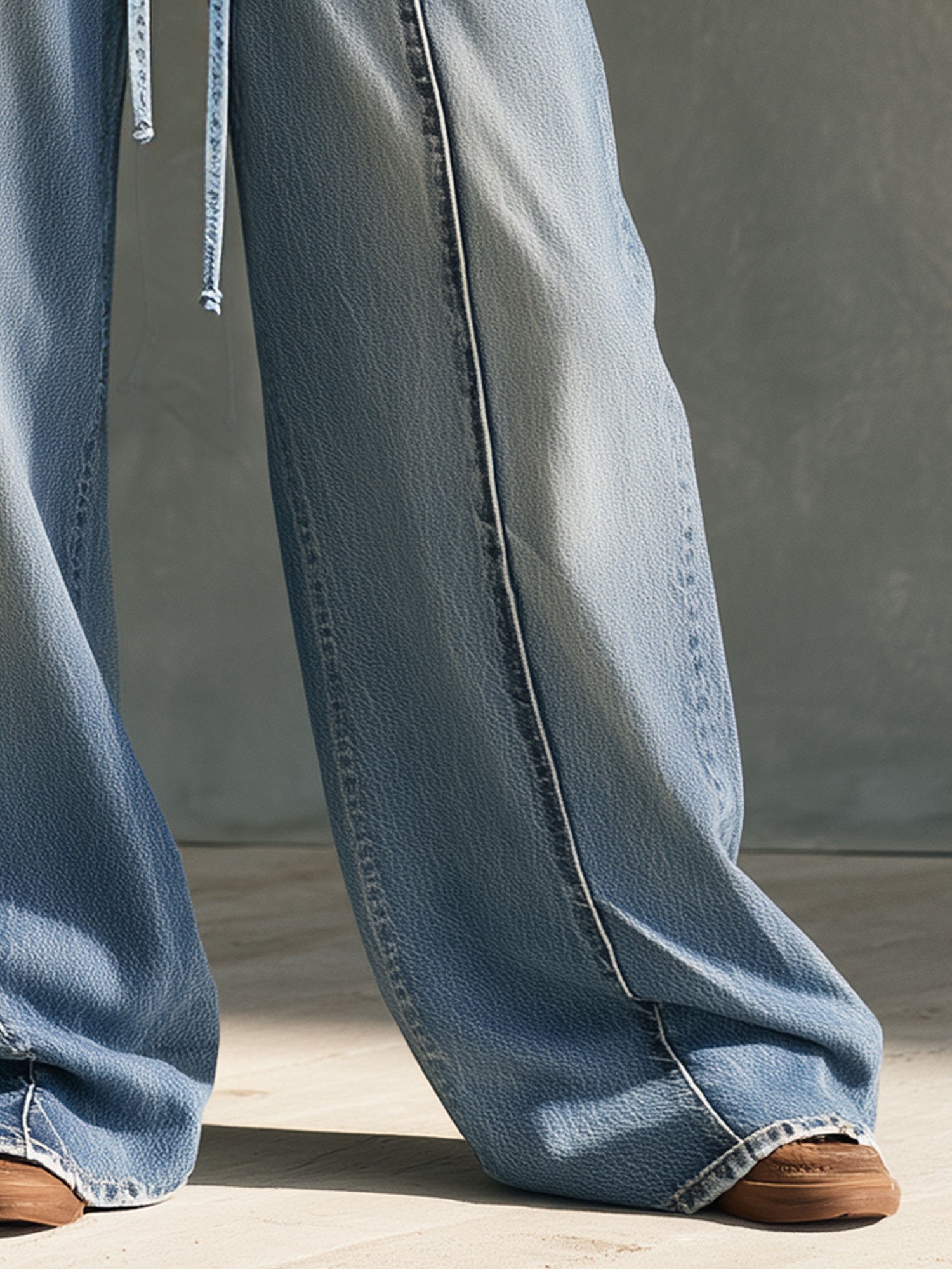 Military-style Retro Studded Lace-up Washed Blue Jeans