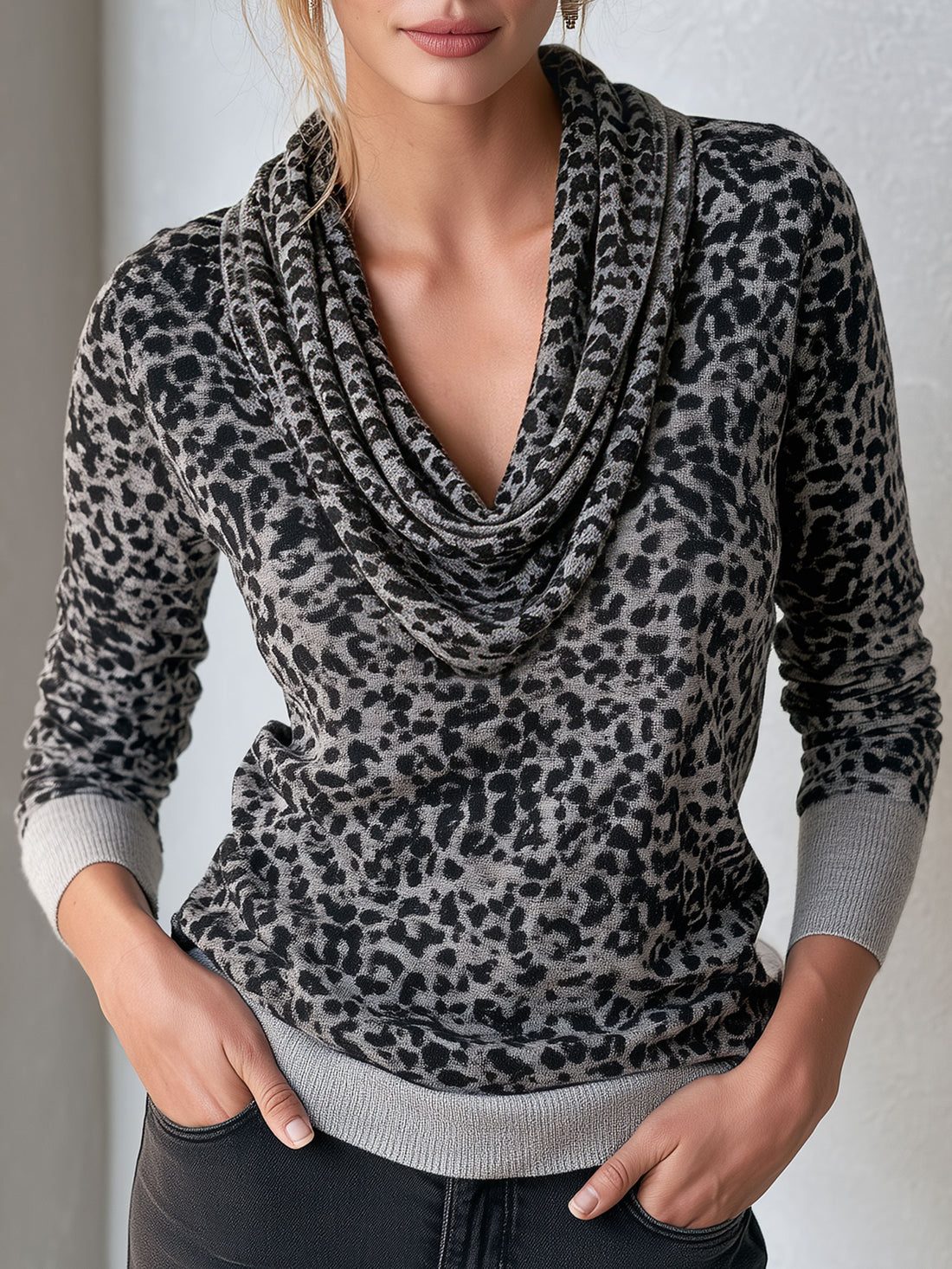 Fashionable Retro Gray Knitted Leopard Print Turtleneck Long-sleeved T-shirt