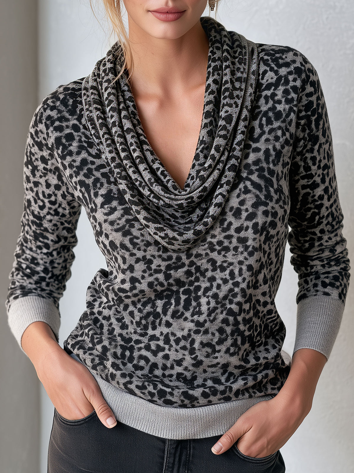 Fashionable Retro Gray Knitted Leopard Print Turtleneck Long-sleeved T-shirt