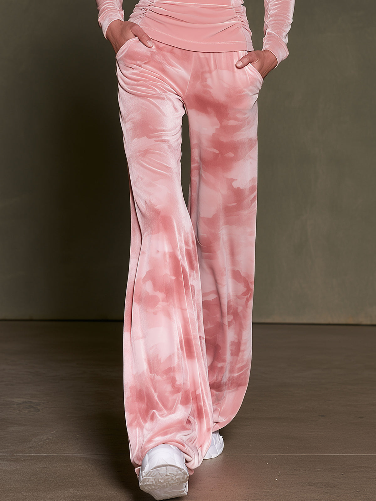Casual And Stylish Half-zip Pink Velvet Long-sleeved Top And Camouflage Pants Set