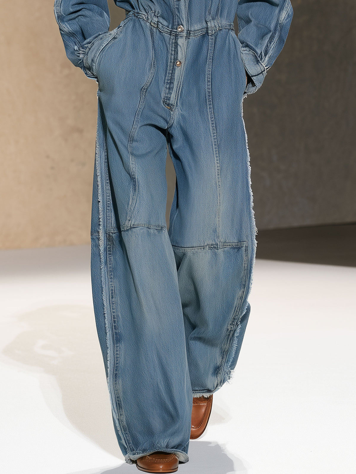 Fashionable Retro Frayed Faded Blue Denim Long-sleeved Wide-leg Jumpsuit