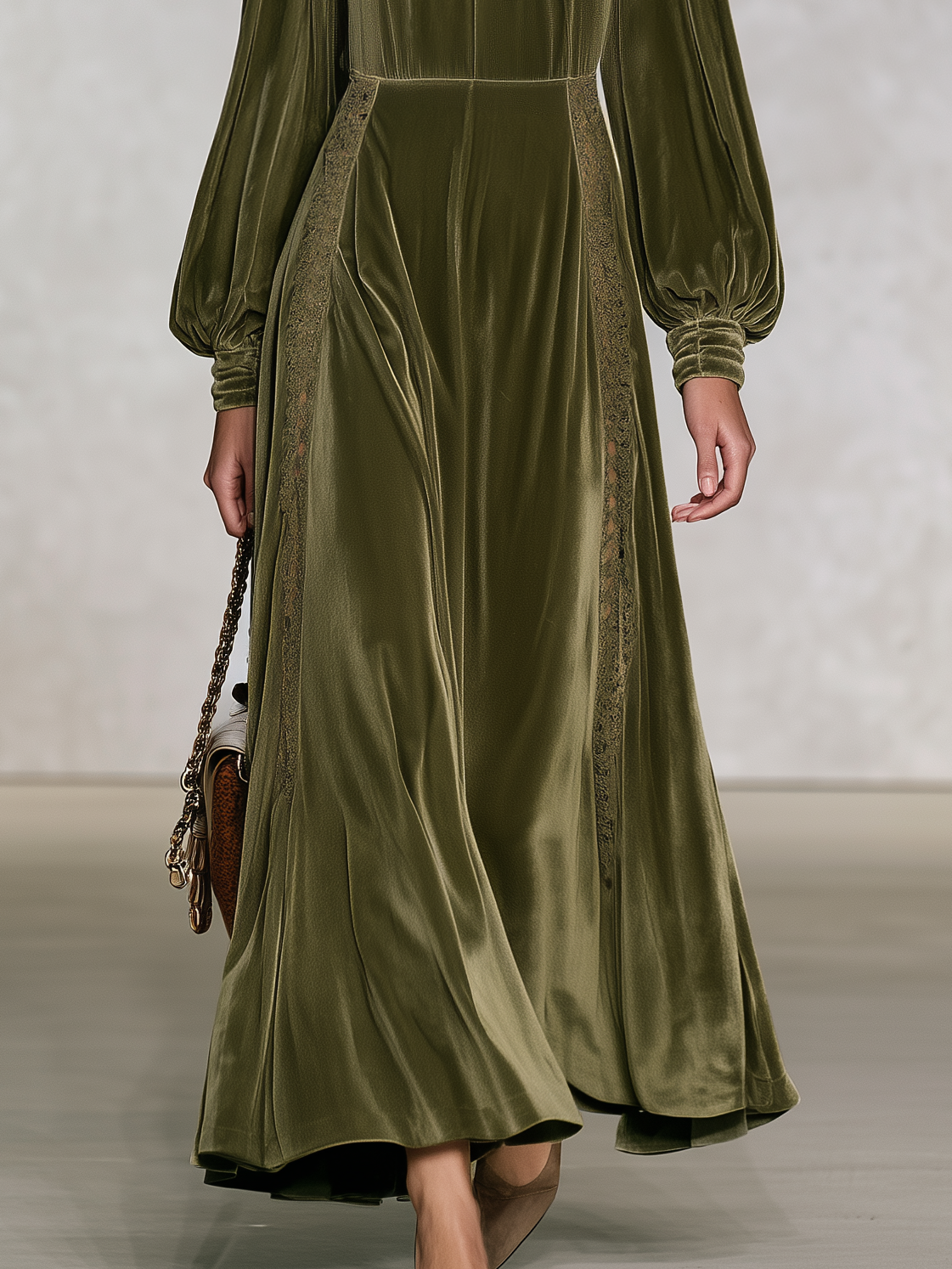 Vintage-style Elegant Long-sleeved Maxi Dress With Velvet And Lace Paneling
