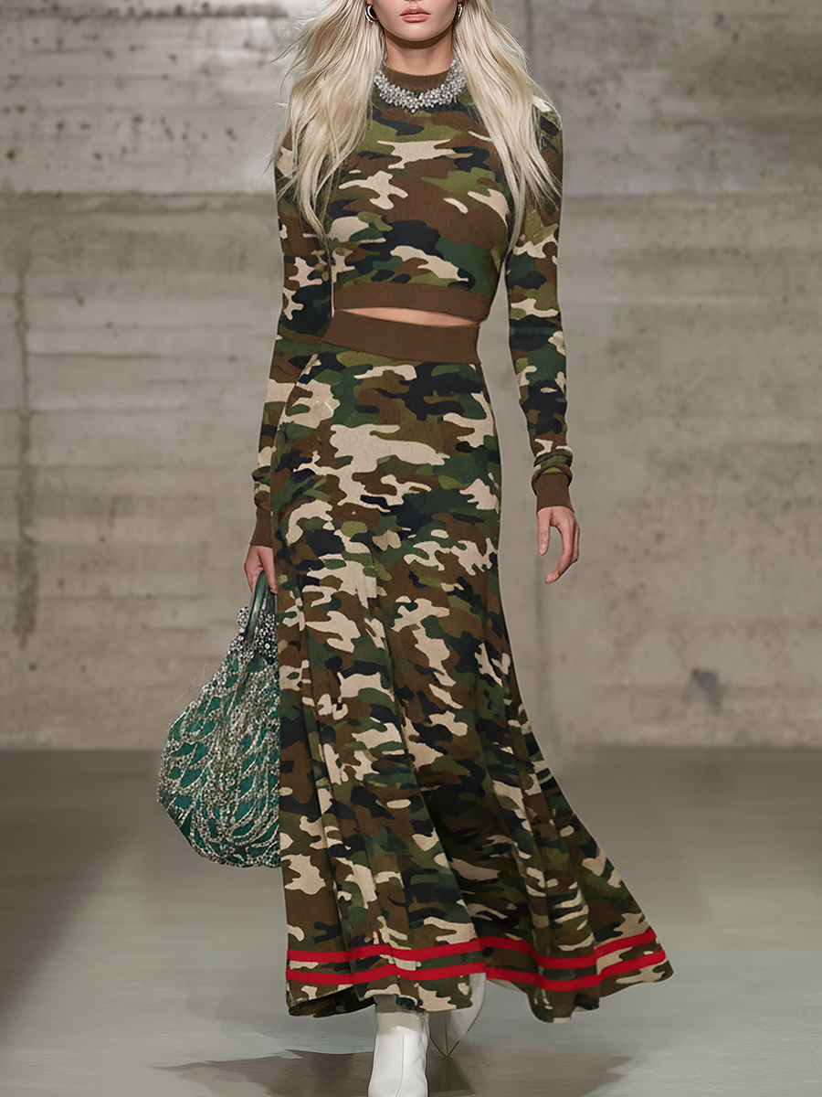 Stylish Retro Camouflage Crew Neck T-shirt And Skirt Set