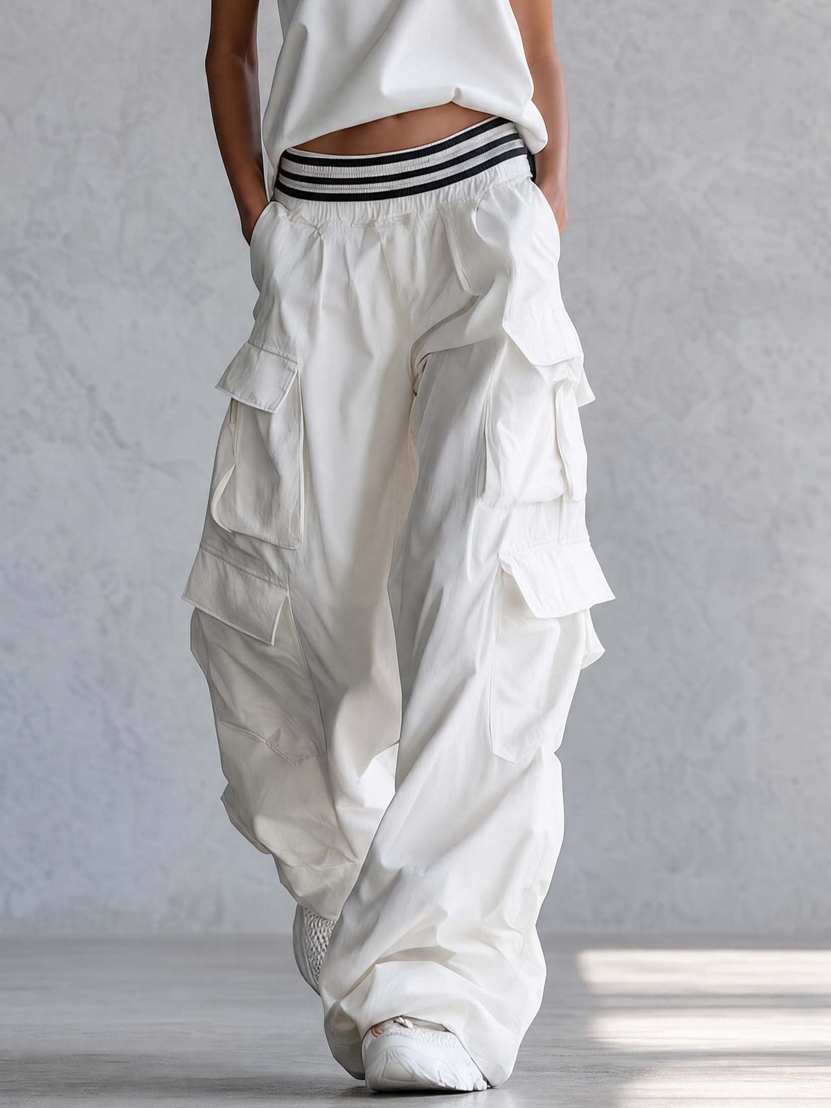 Exquisite Fashion Athletic Workwear Style White Cotton Sleeveless Top With A Mock Neck And  Pants Set