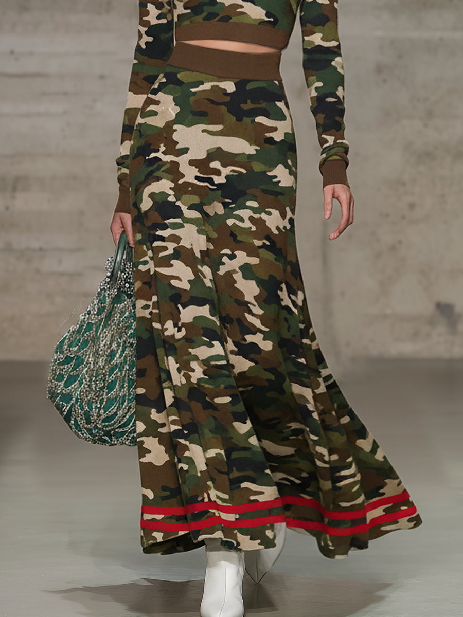Stylish Retro Camouflage Crew Neck T-shirt And Skirt Set