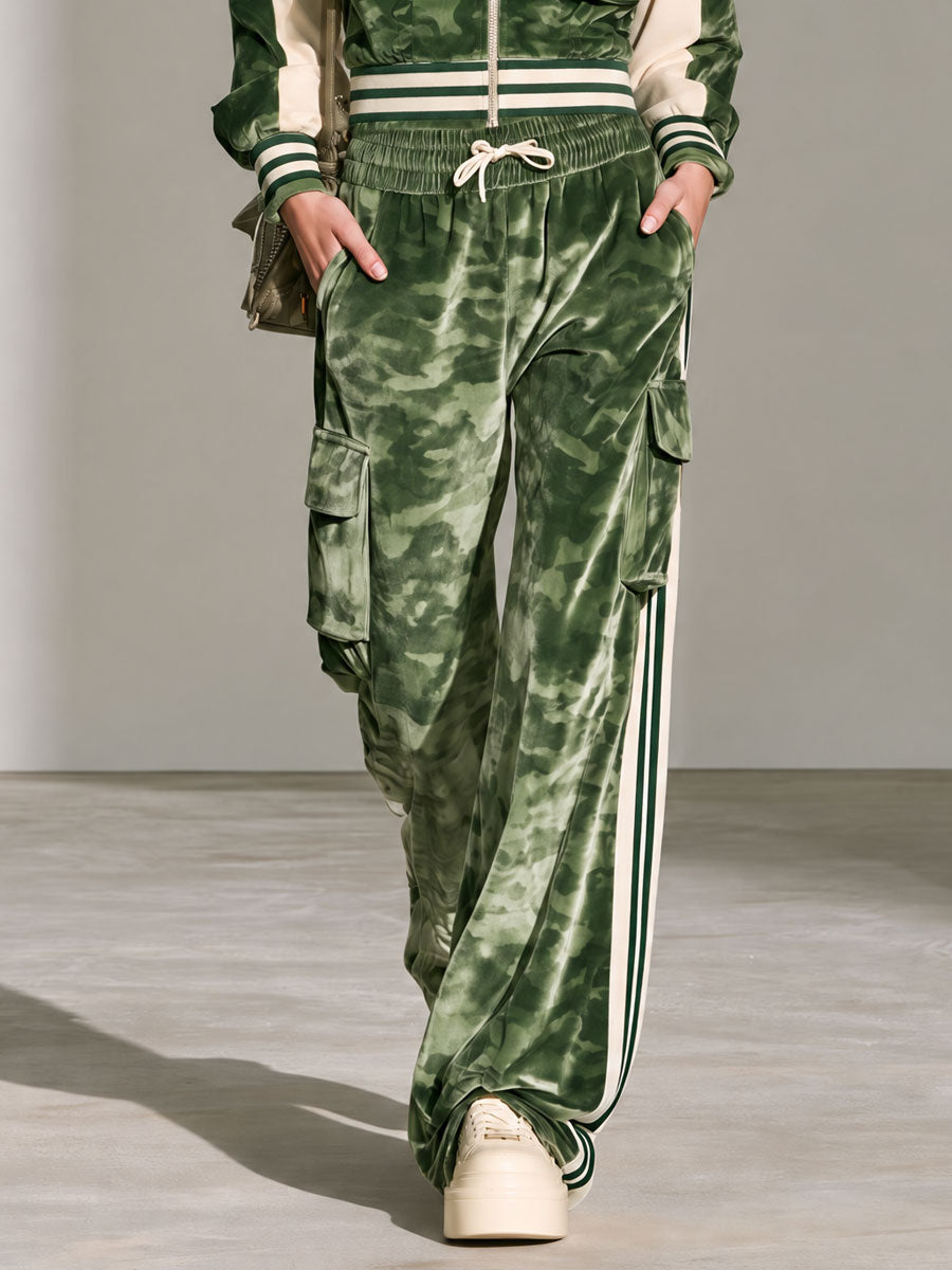 Stylish Retro Green Camouflage Velvet Print Jacket And Pants Set