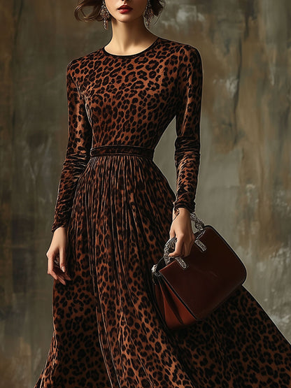 【24-hour shipping】Casual Vintage Velvet Leopard Print Round Neck Maxi Dress