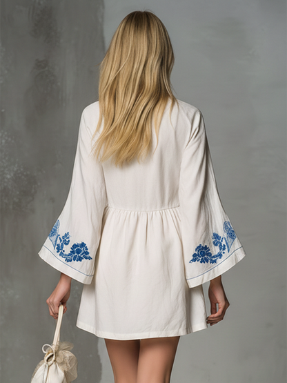 Casual And Comfortable V-neck Embroidered Flared Long-sleeved Mini Dress