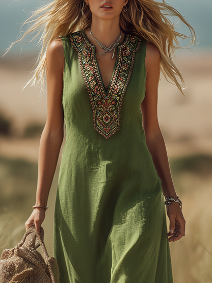 Bohemian Ethnic Style V-neck Sleeveless Embroidered Tassel Maxi Dress