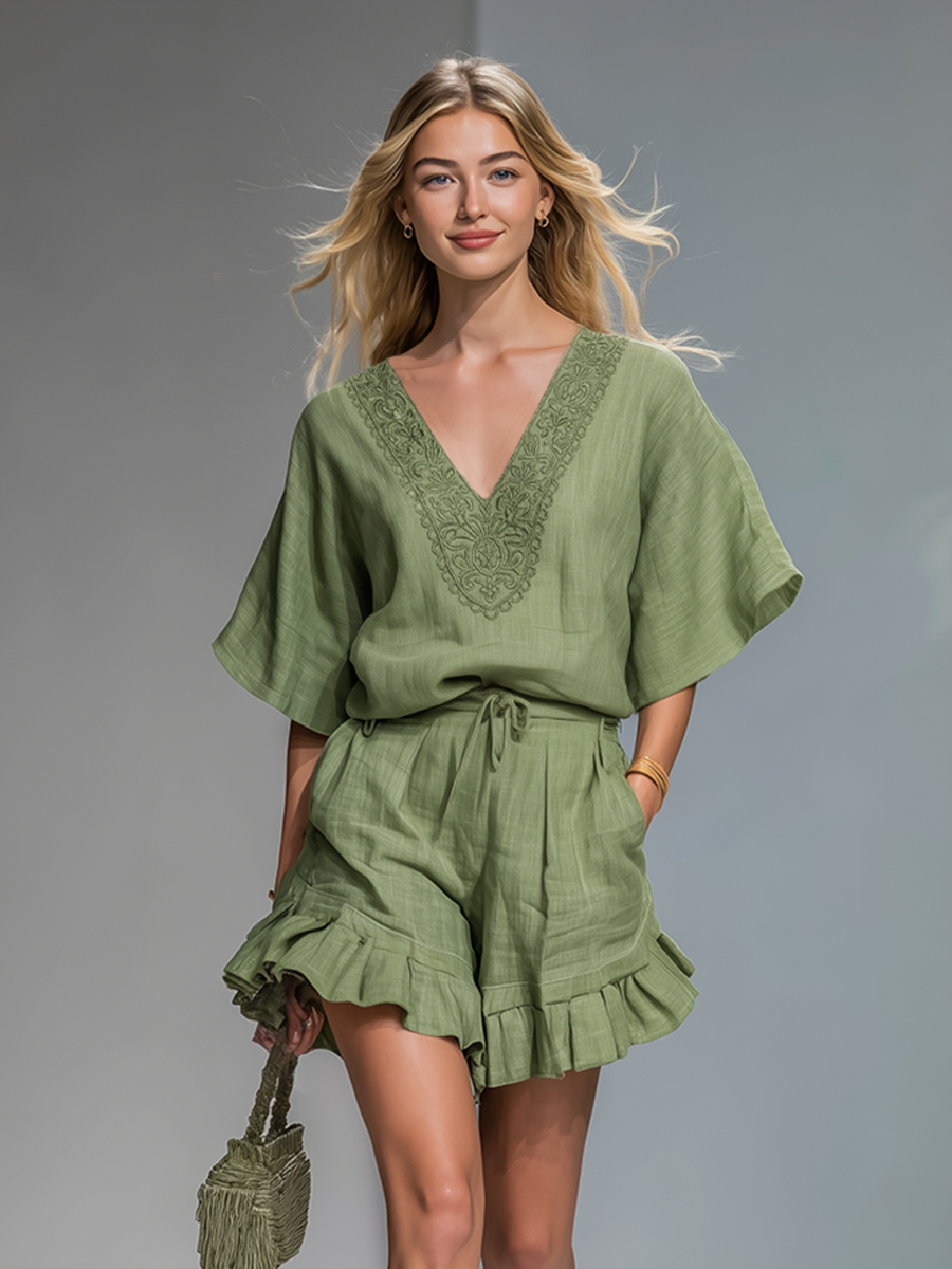 Relaxed And Comfortable V-neck Embroidered Short-sleeved Top And Shorts Set