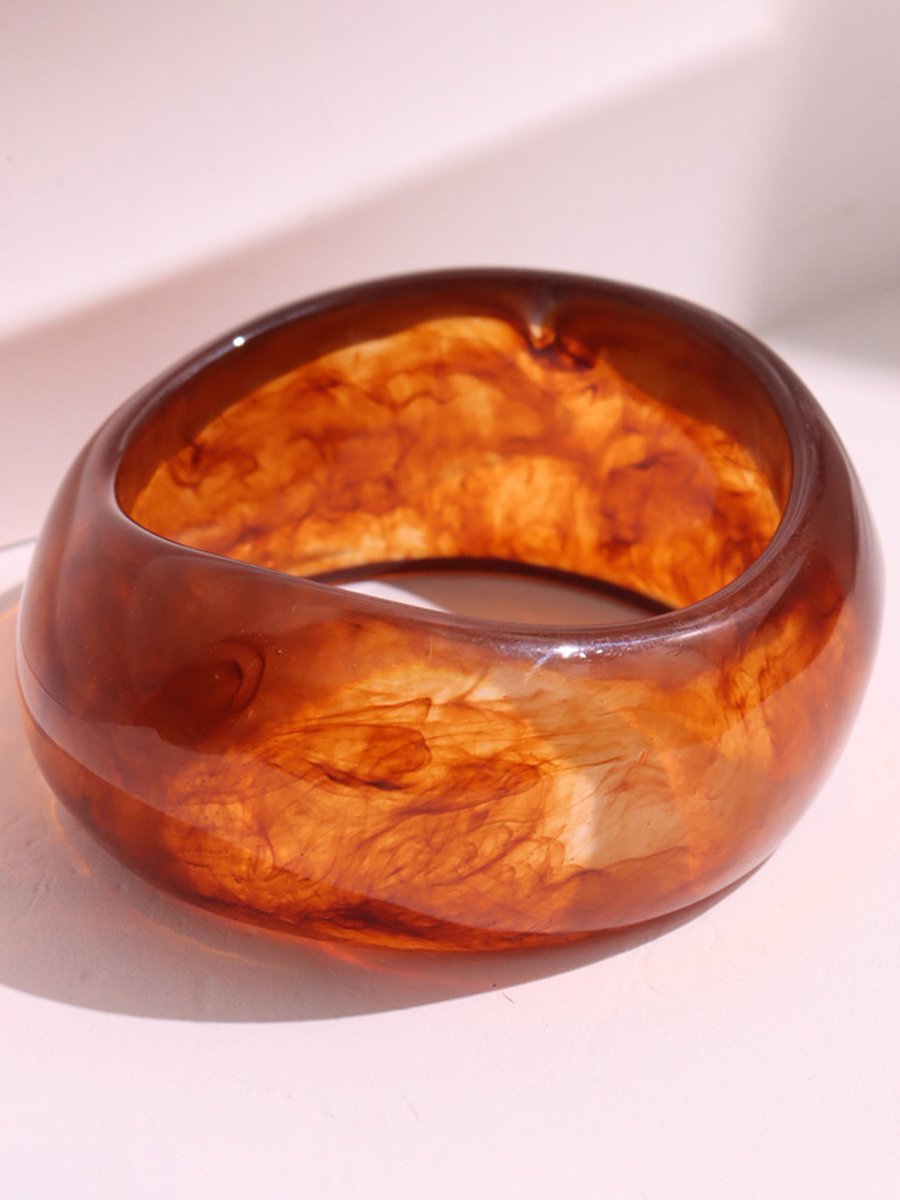 Fashionable Special-Shaped Resin Bracelet