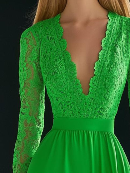 Elegant Lace Green Long-Sleeved Mini Dress